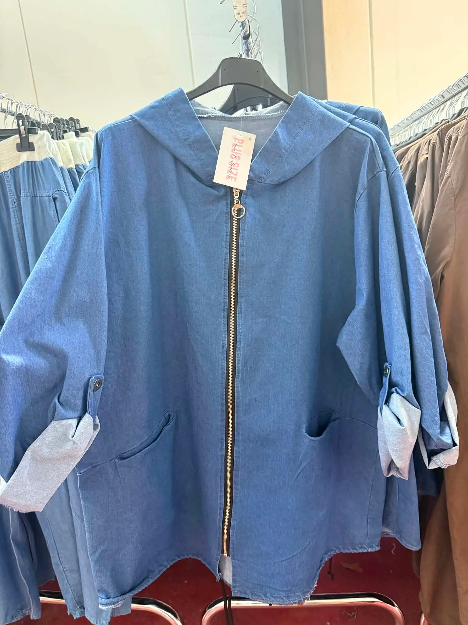 Džínová bunda so zipsom