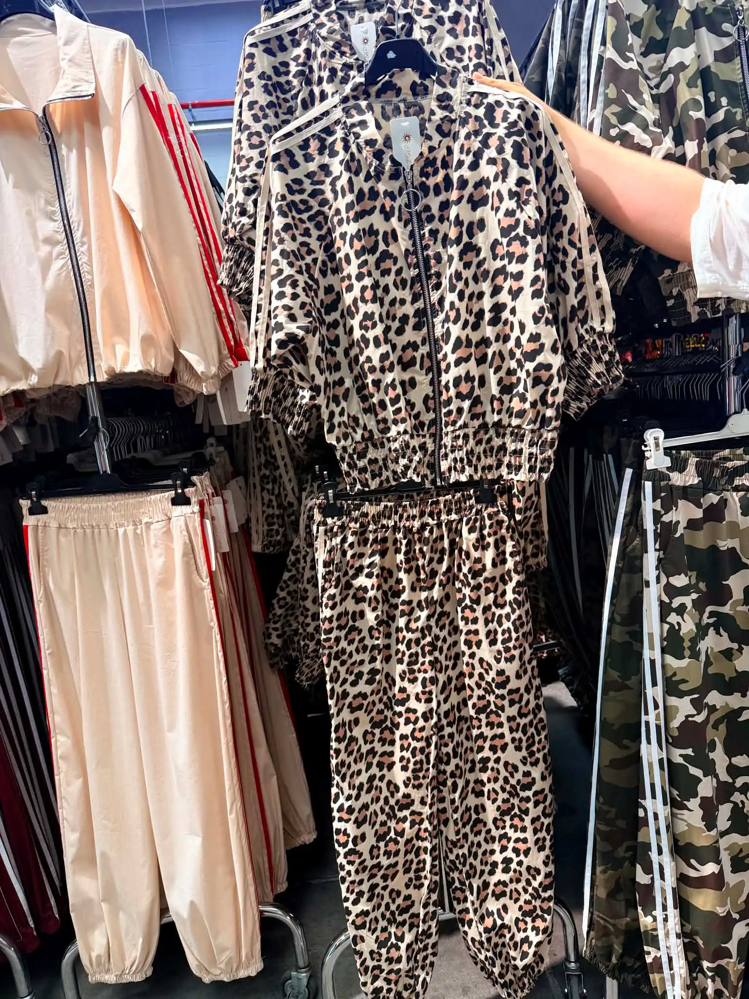Dvojdielny komplet s leopardím vzorom