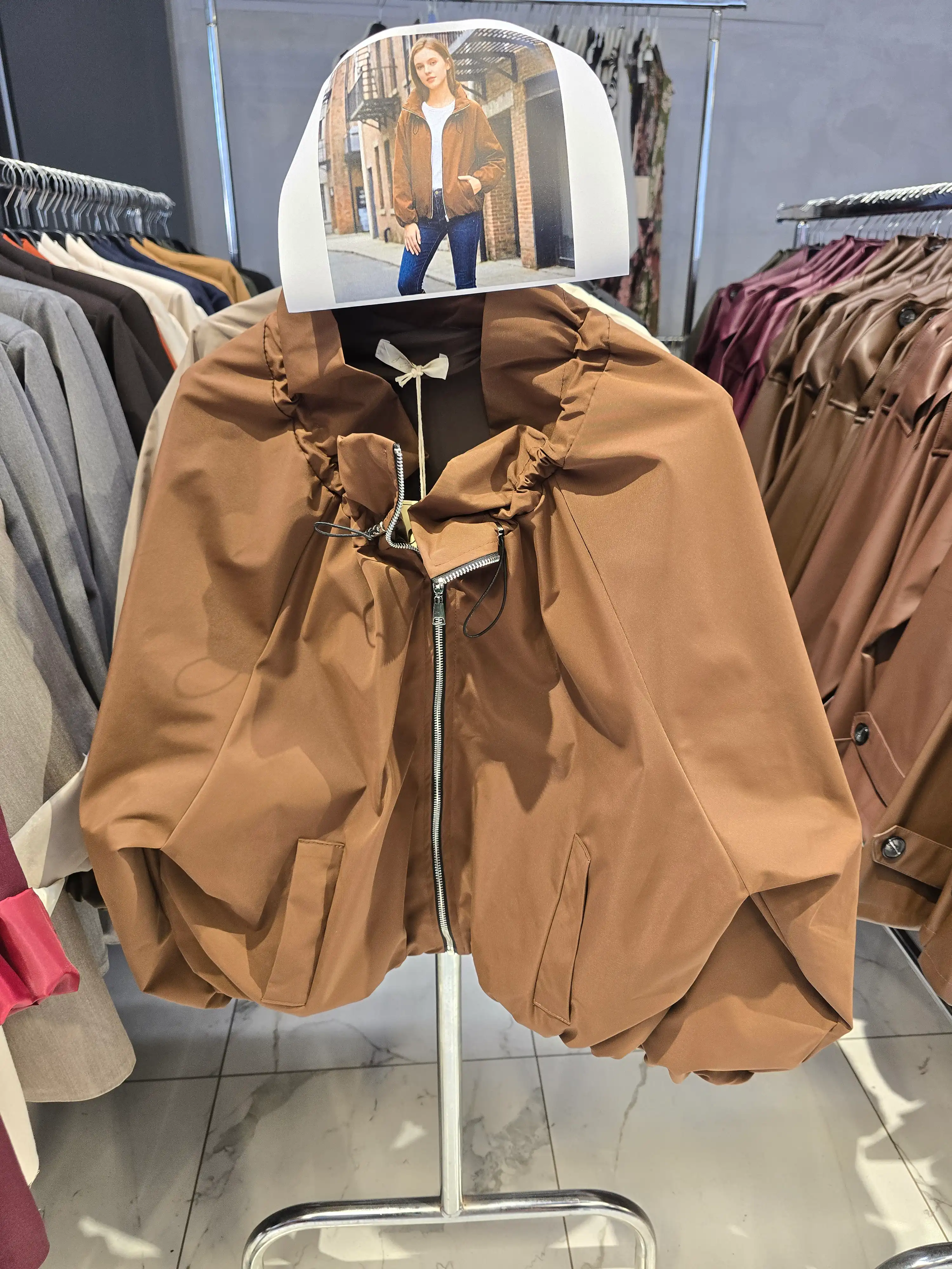 Bunda na zips