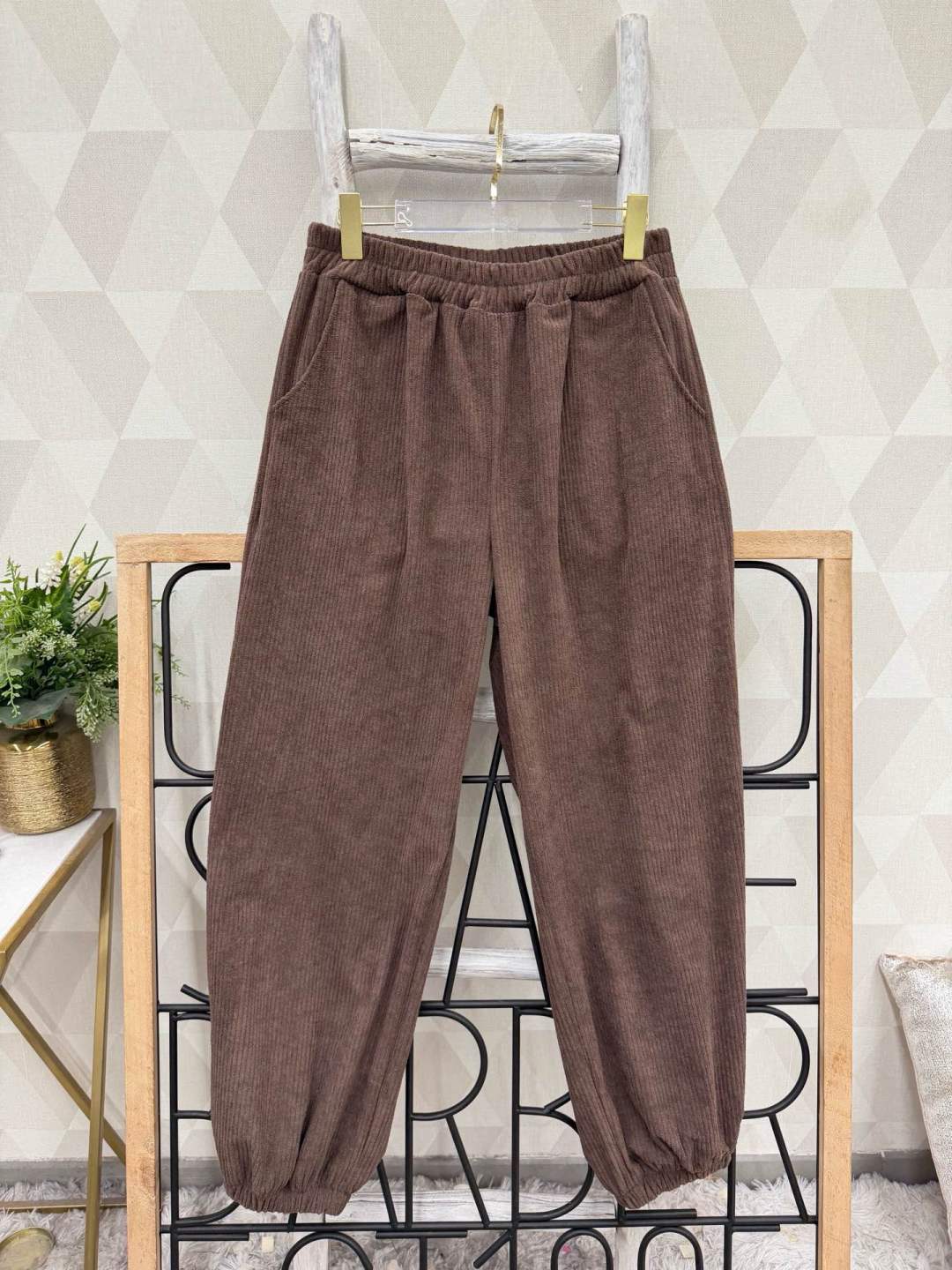 Manšestrové jogger nohavice