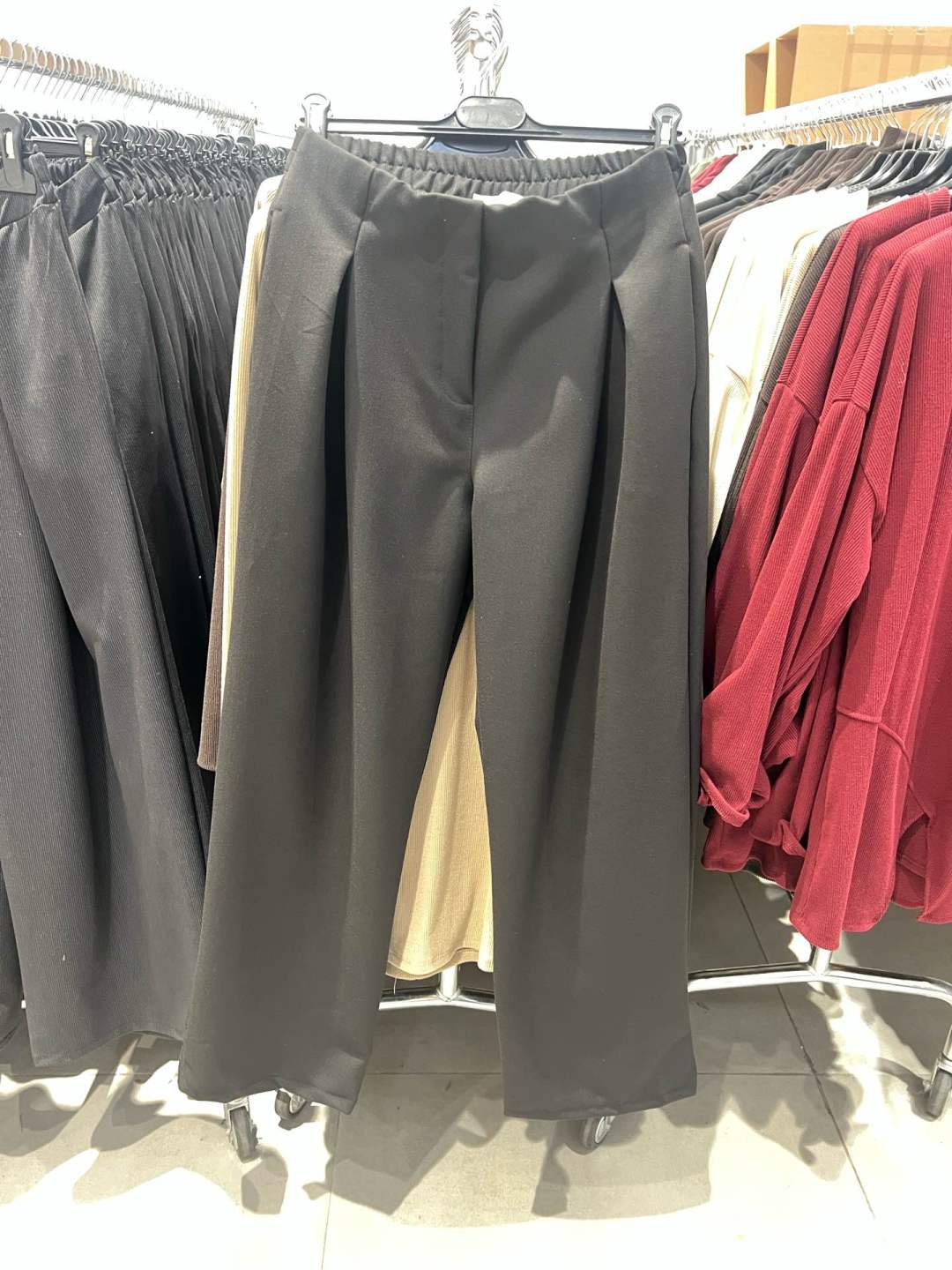Nohavice Wide Leg so Záhybmi