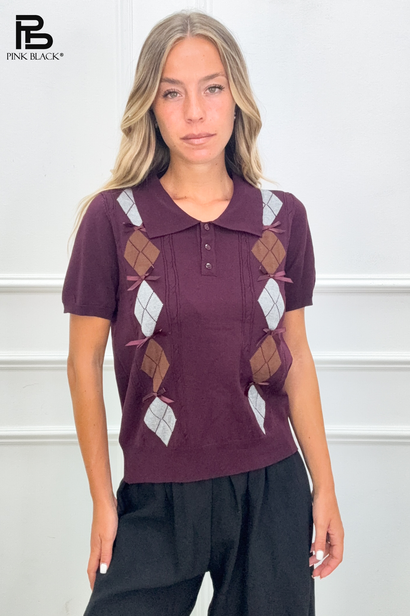 Krátky polo sveter s argyle vzorom