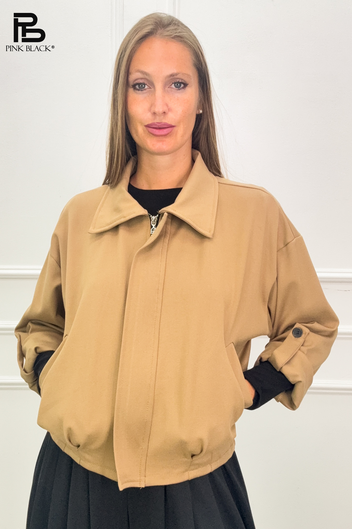 Oversized bunda s golierom