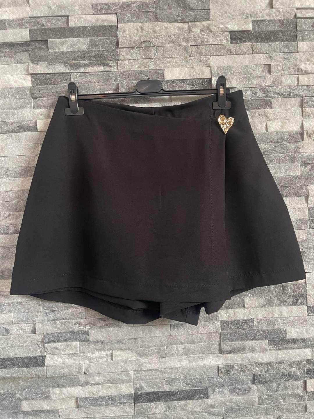 A‑line mini sukňa s gombíkmi
