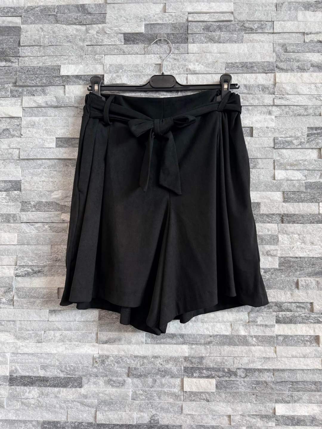 Šortky s paperbag pásom a viazaním