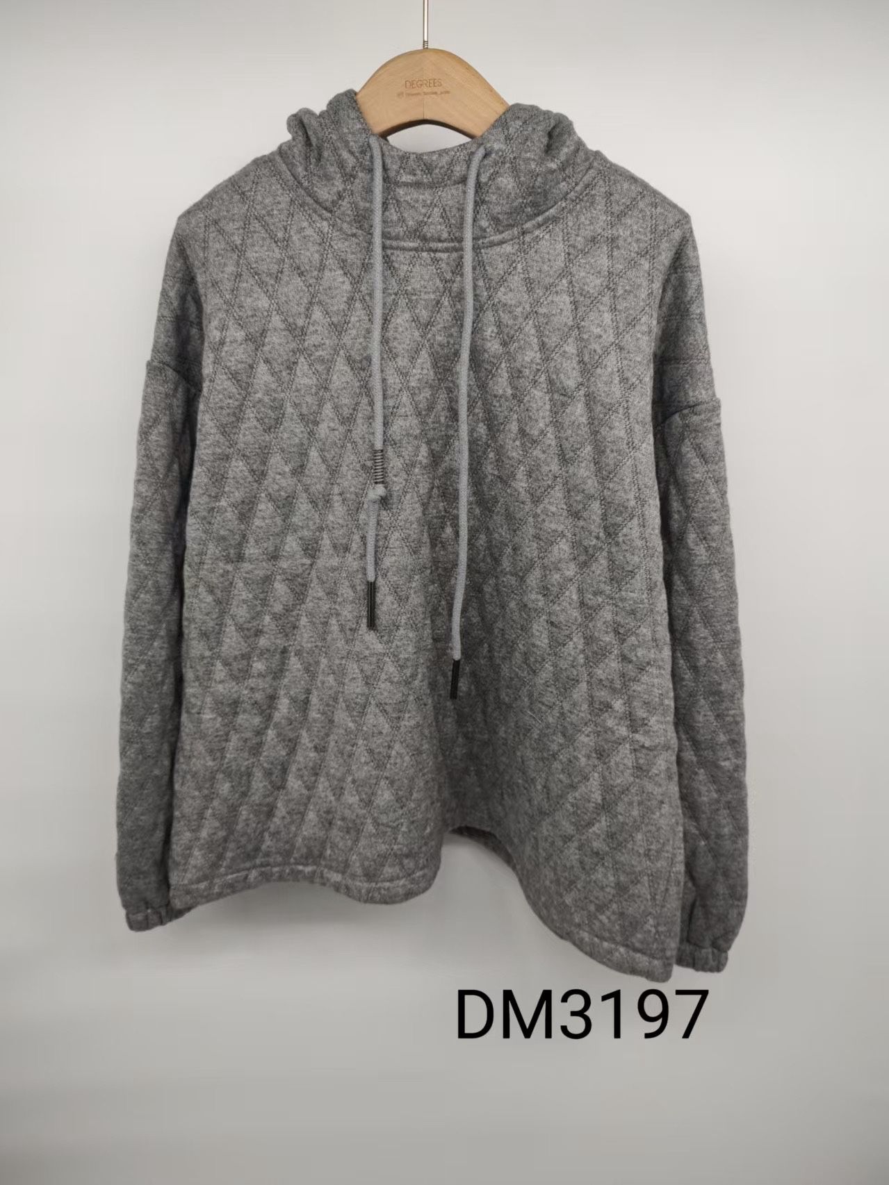 Prešívaná mikina s kapucňou