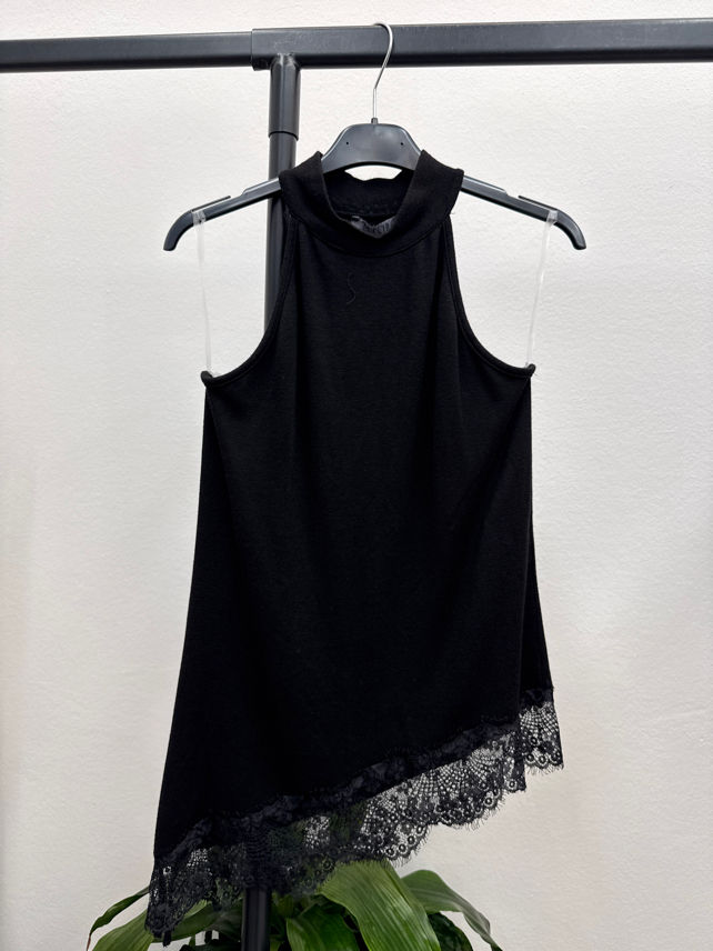 Trapezové šaty s halter výstrihom