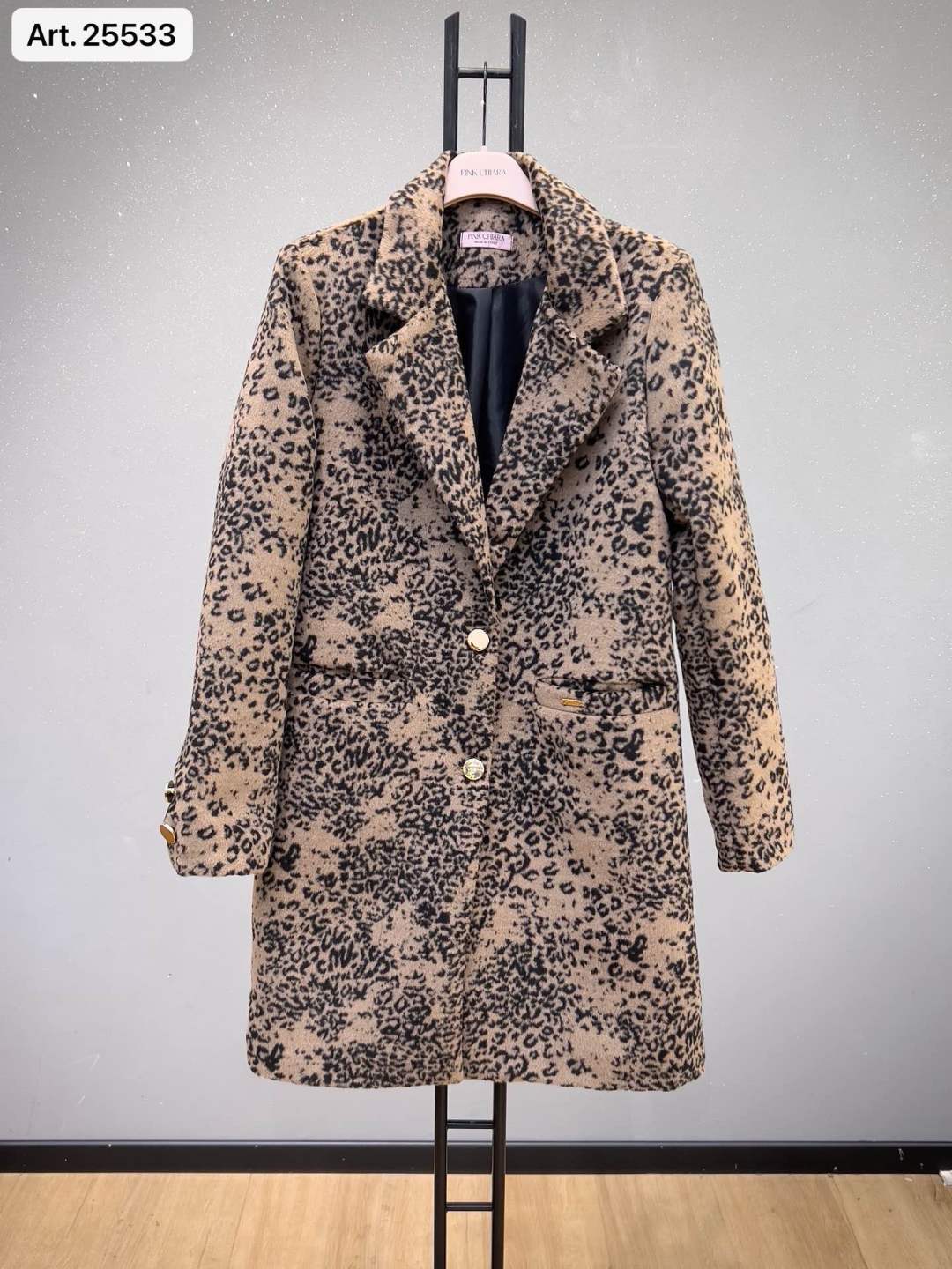 Krajčírovský kabát s leopardím vzorom