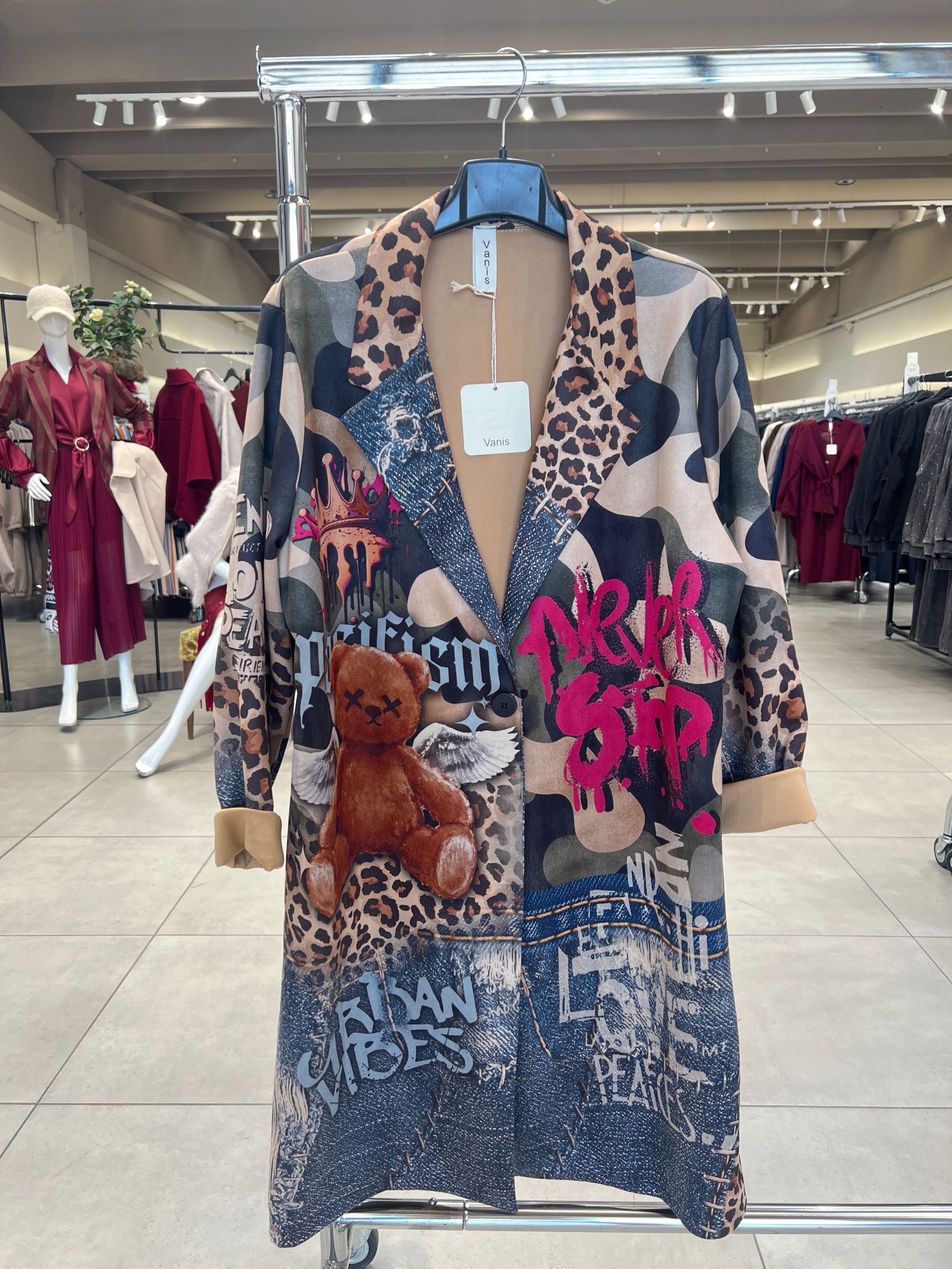 Predĺžený oversize kabát s klapami