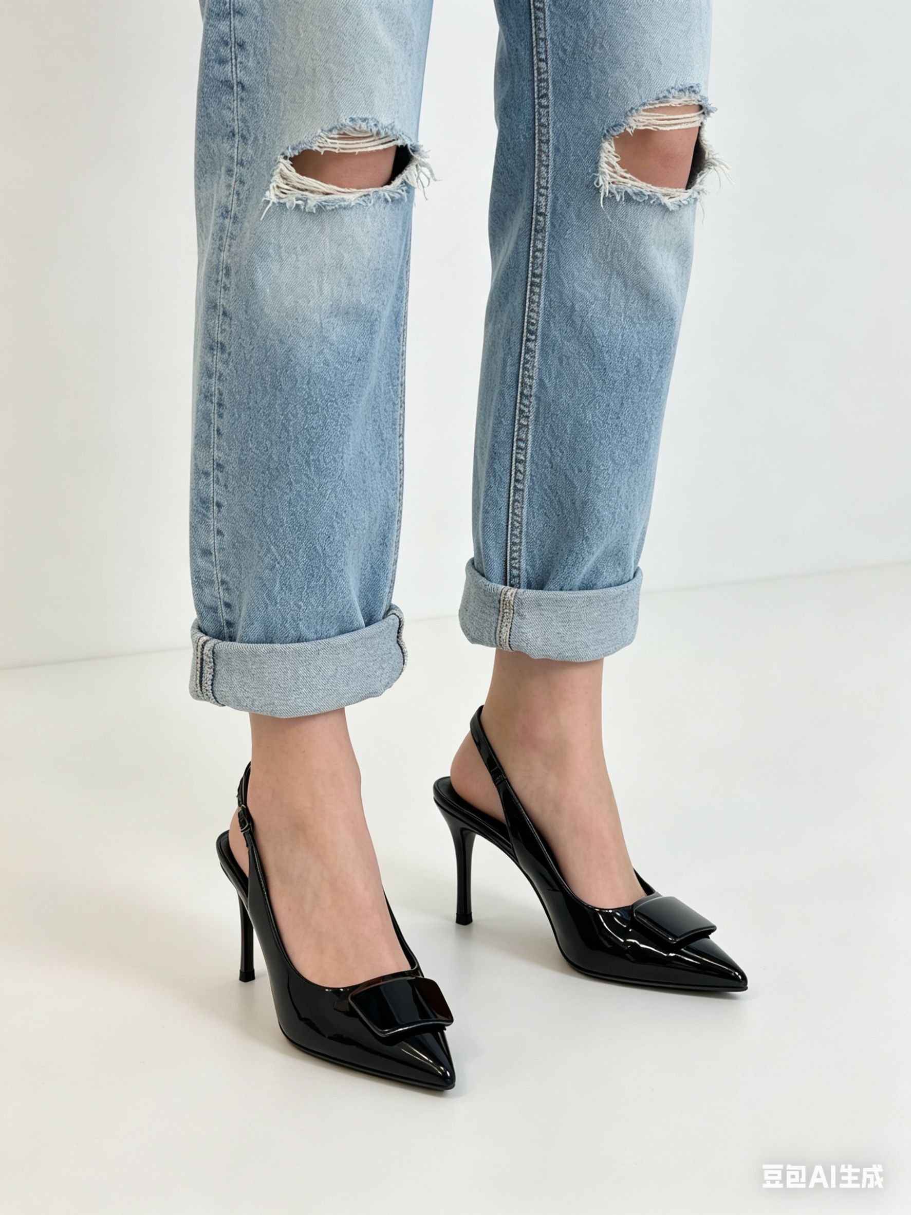 Lakované špicaté lodičky so slingbackom