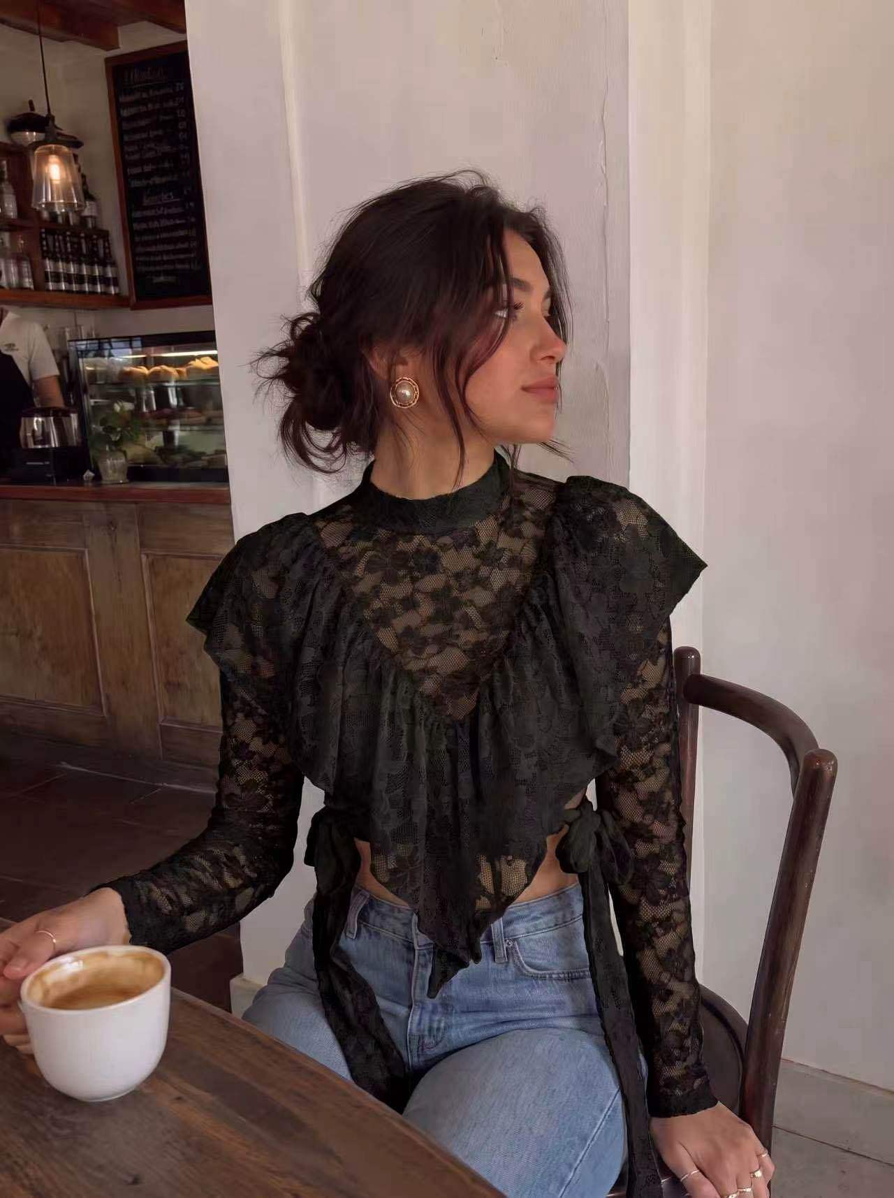 Cropped top s čipkou