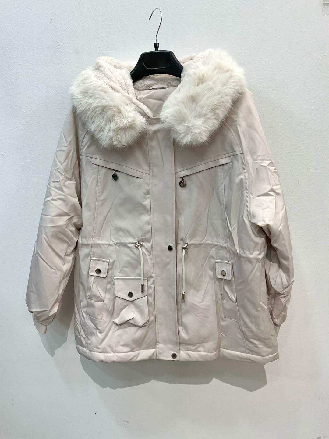 Parka s kapucňou