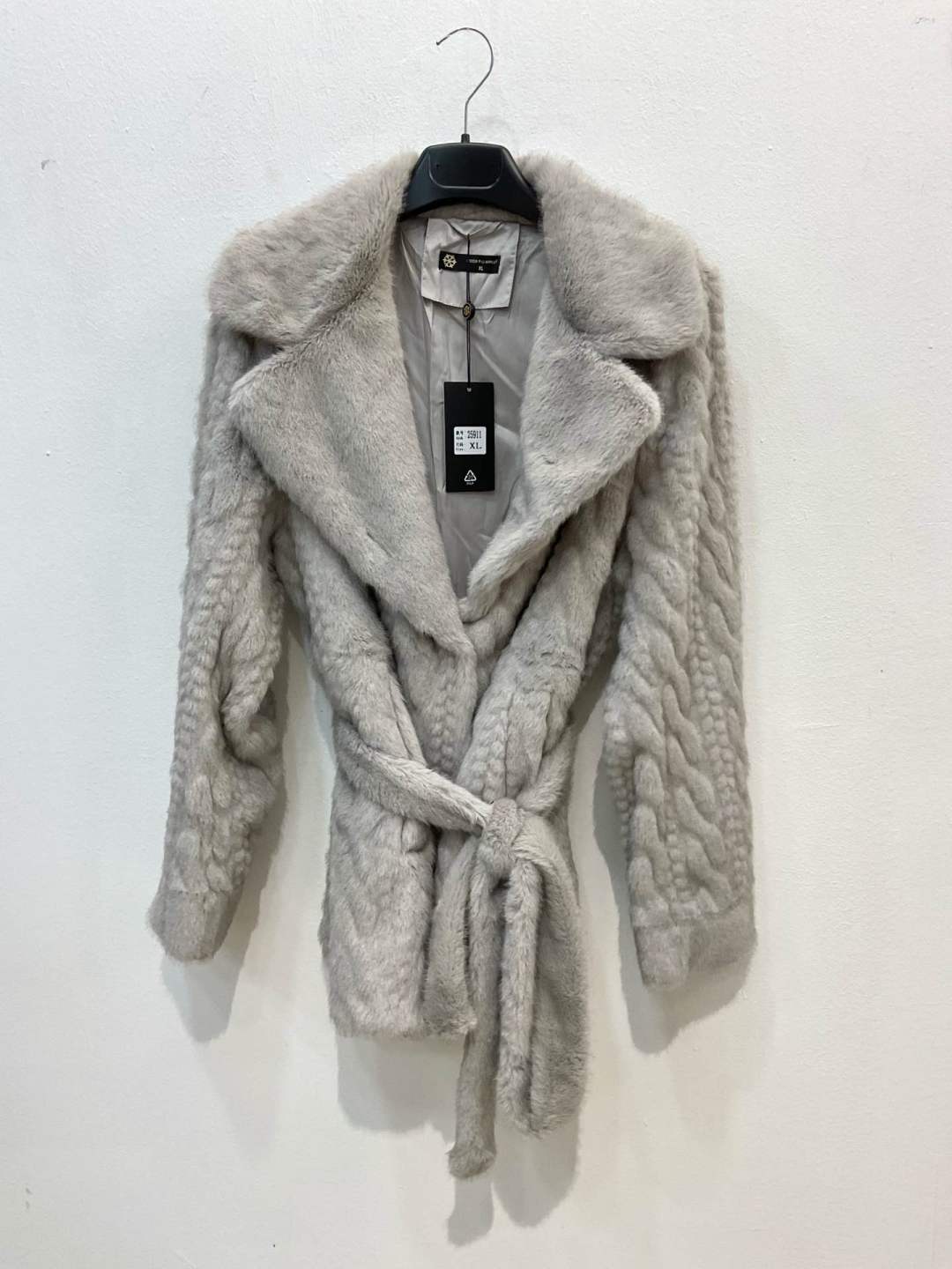 Mini kabát s golierom