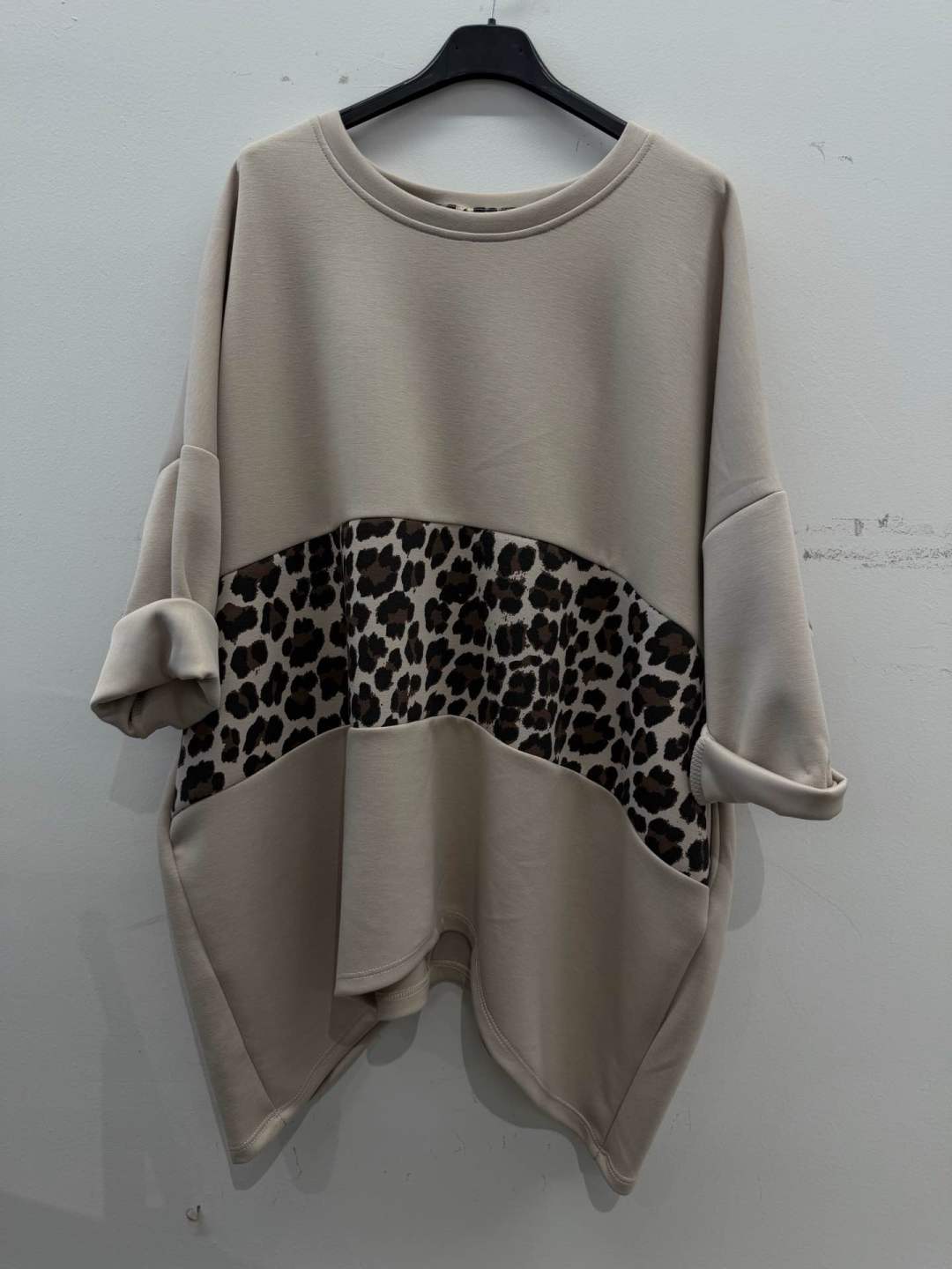 Asymetrická oversize mikina