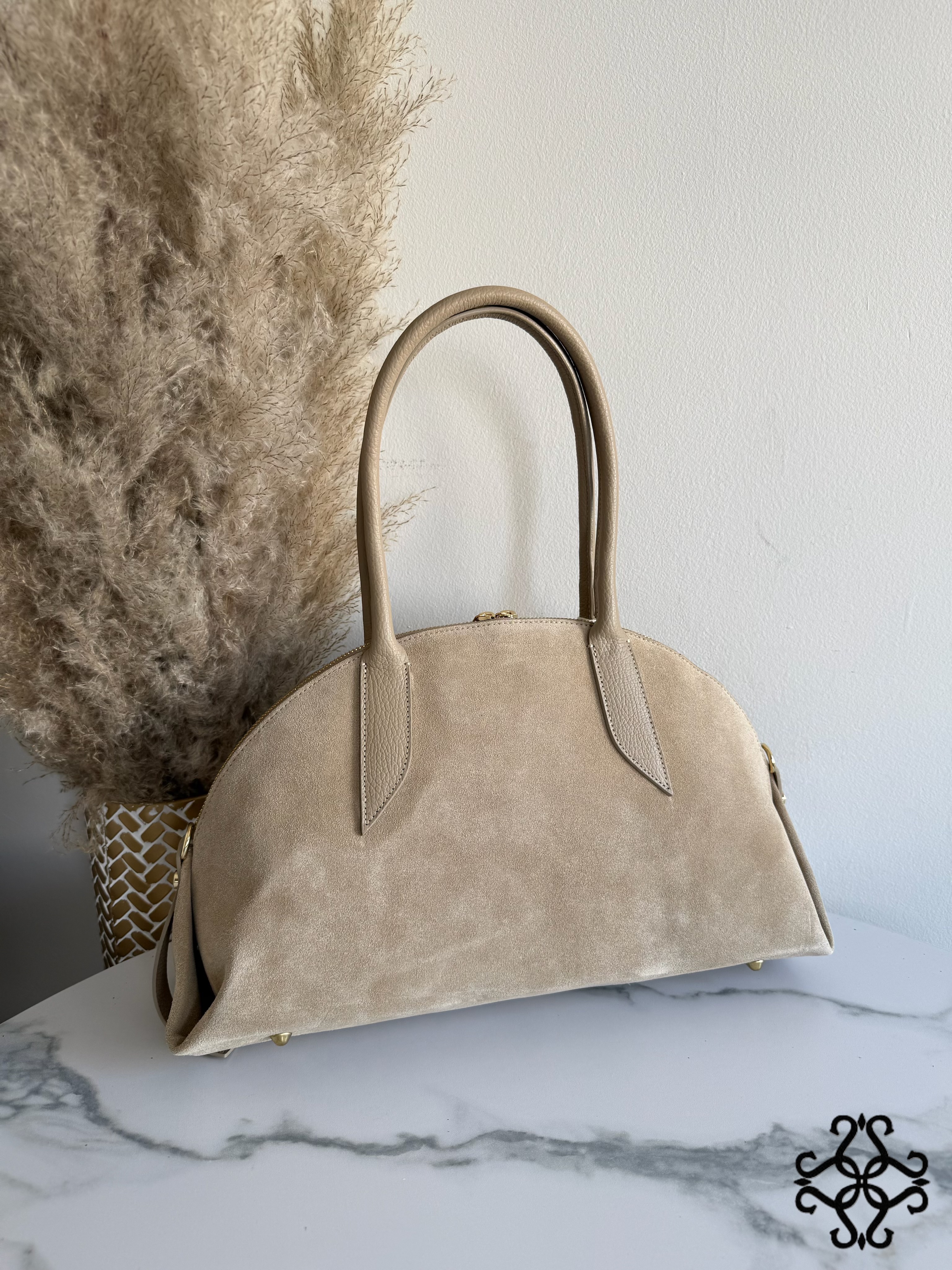 Polkruhová shopper kabelka