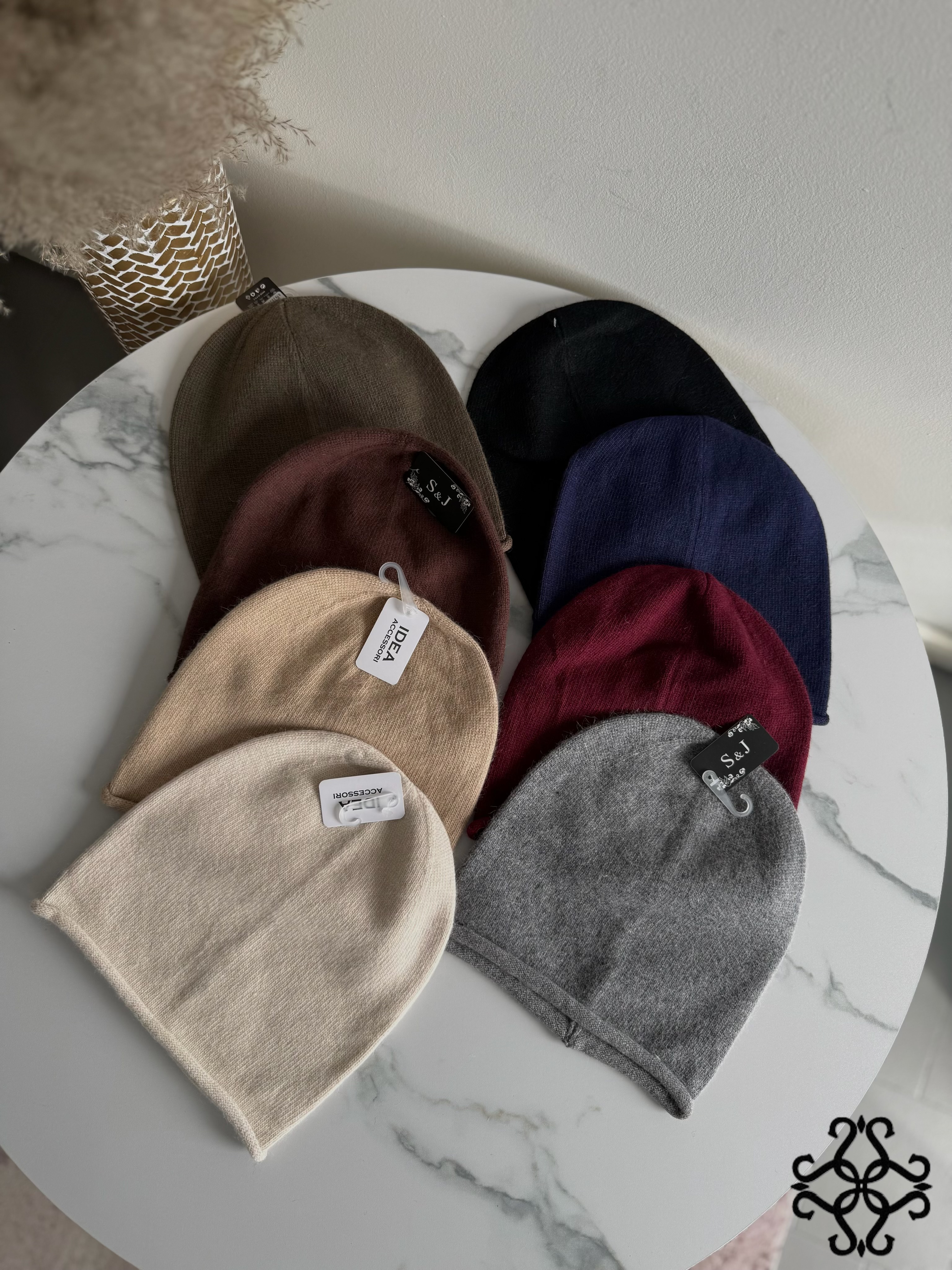 Jednofarebná čiapka beanie