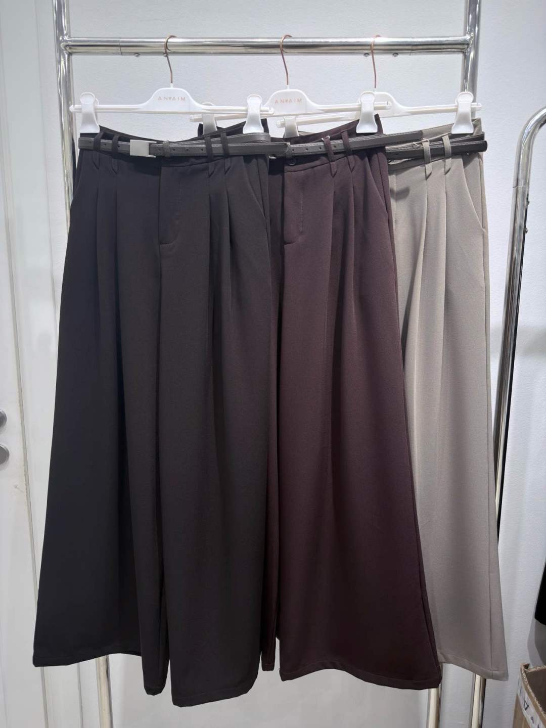 Nohavice Wide Leg s Plisami