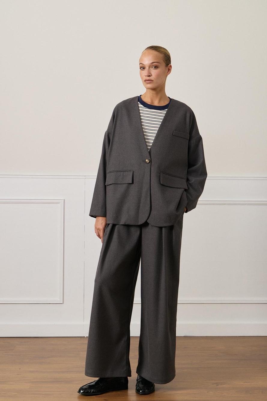 Nohavice Wide Leg s Lícnymi Záhybmi