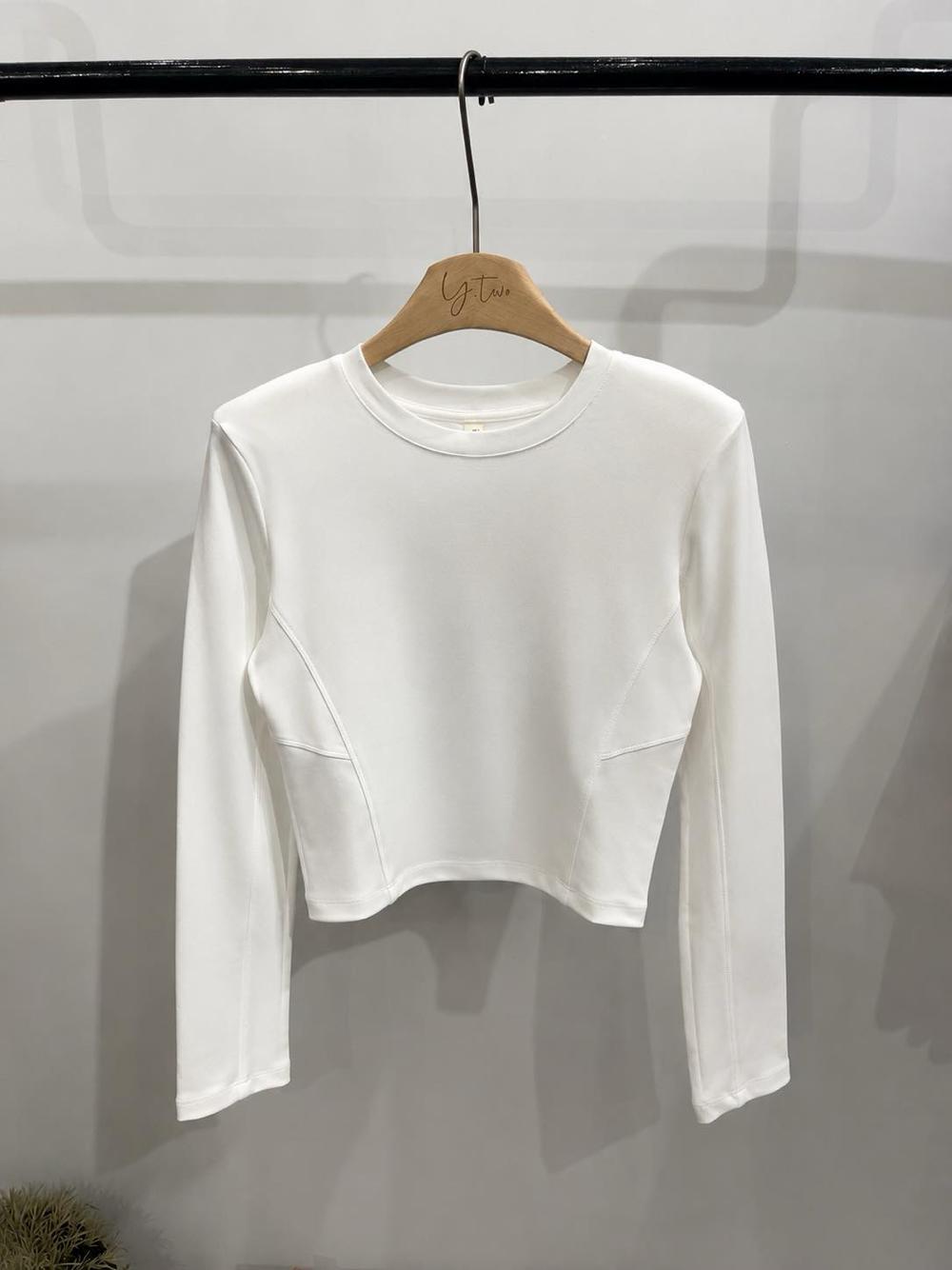 Cropped top s vykrojením na chrbte
